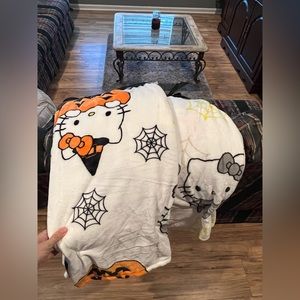 Hello kitty Halloween blanket